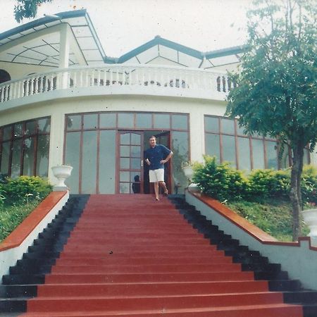 Royal Mount Hotel Kandy Esterno foto