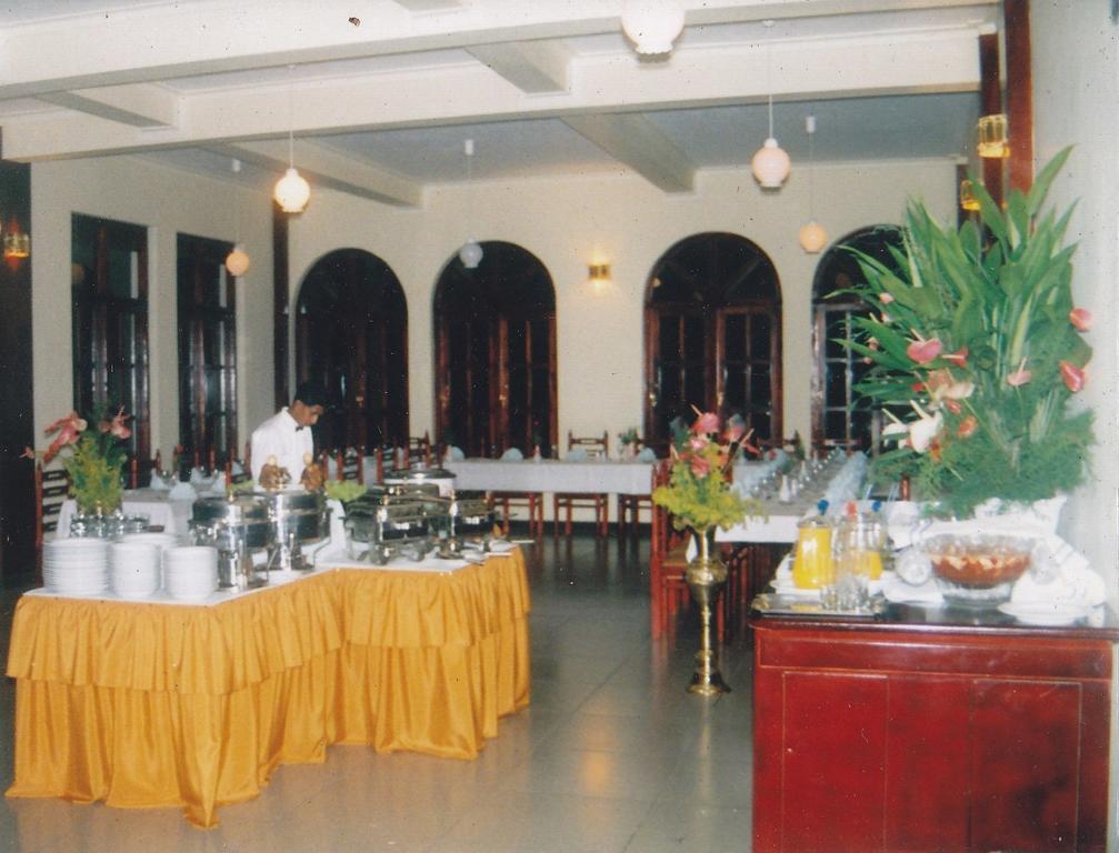 Royal Mount Hotel Kandy Esterno foto