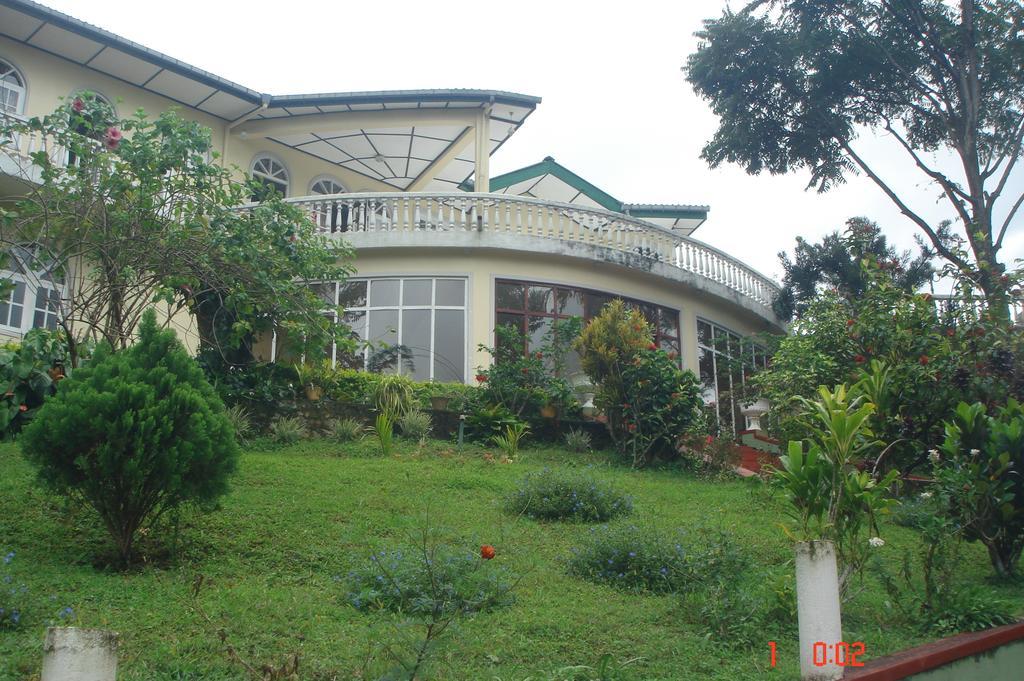 Royal Mount Hotel Kandy Esterno foto