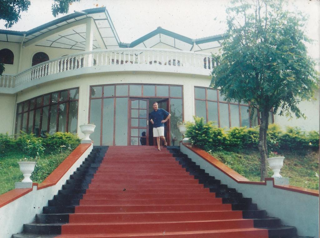 Royal Mount Hotel Kandy Esterno foto